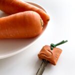 縫わずに簡単に作れるニンジンな革のキーカバー