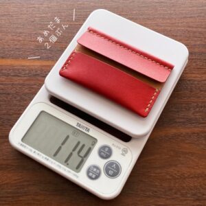 草木染め革丨薄型カードケース【quint/くいんと】すおう染め 手縫い 手