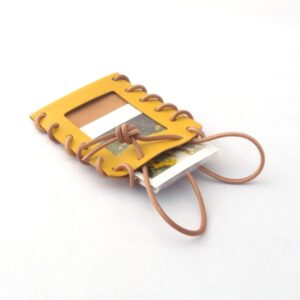 【手作りキット】草木染め革丨パスケース&チェキフレーム【nuː/ぬー】きはだ染め 写真 カード 定期