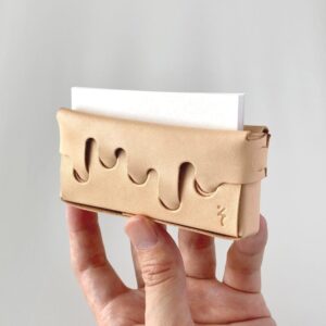 ヌメ革丨名刺・カードケース【プレーンサンドver.】縫わない たくさん入る 大容量