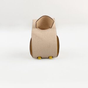 身を守る革のミニオブジェ【sisyu / ししゅ】（ベージュ×イエロー×ブラウン）