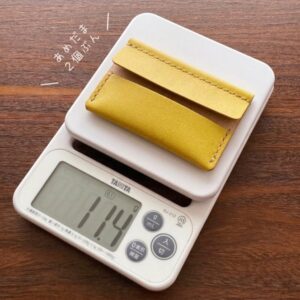 草木染め革丨薄型カードケース【quint/くいんと】きはだ染め 手縫い 手染め 手作り
